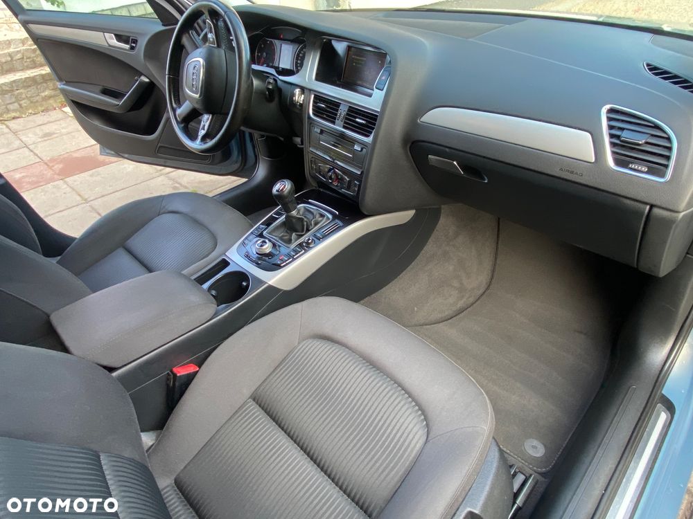 Audi A4 2.0 TDI DPF Attraction - 8