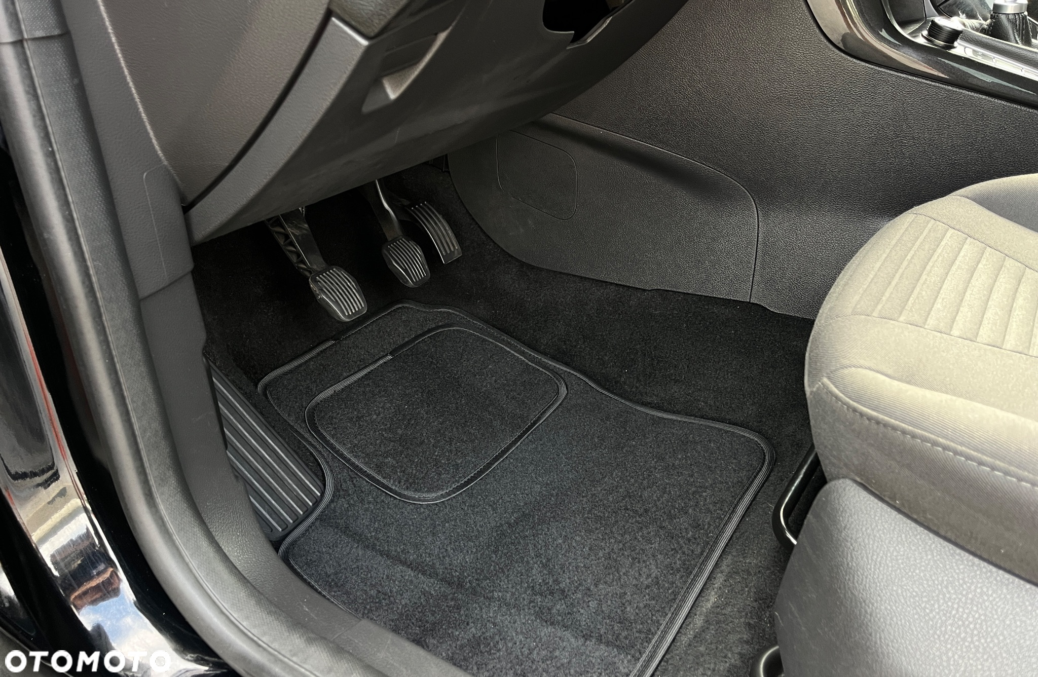 Ford Focus Turnier 1.5 EcoBlue Start-Stopp-System ACTIVE DESIGN - 21