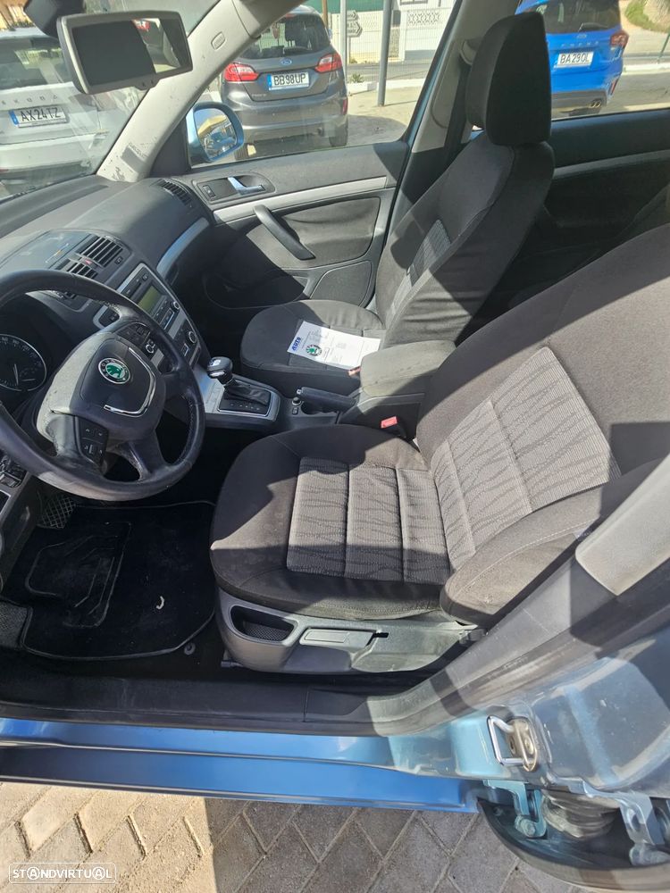 Skoda Octavia 2.0 TDI Elegance DSG - 10