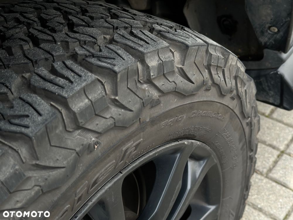 Mitsubishi Pajero 2012 photo 5