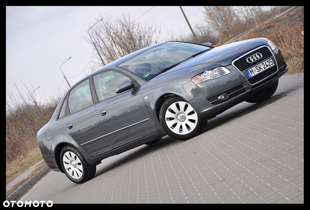 Audi A4 Limousine - 19