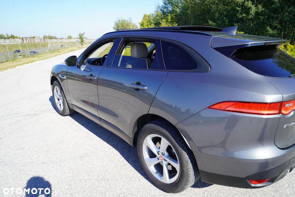 Jaguar F-Pace - 9