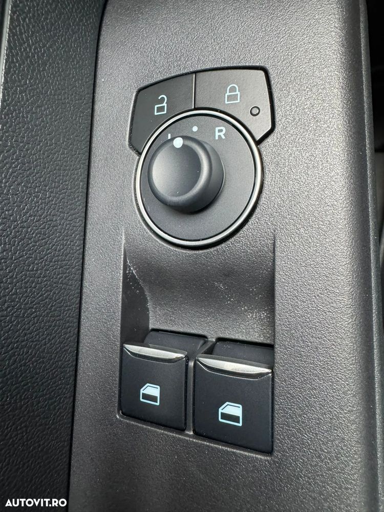 Ford TRANSIT COURIER EV - 16