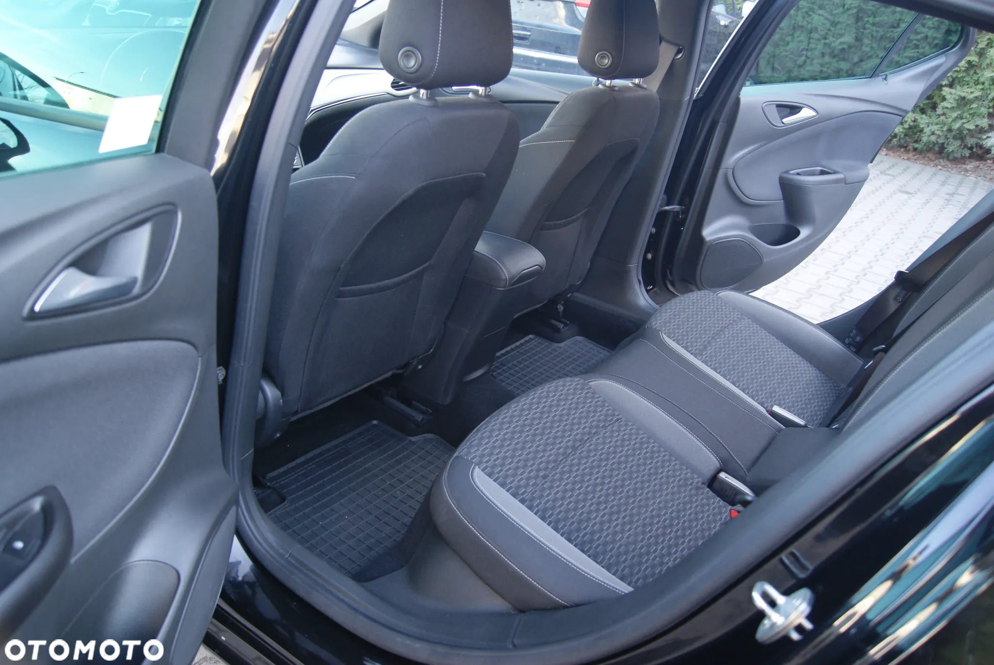 Opel Astra V 1.2 T GS Line S&S - 16