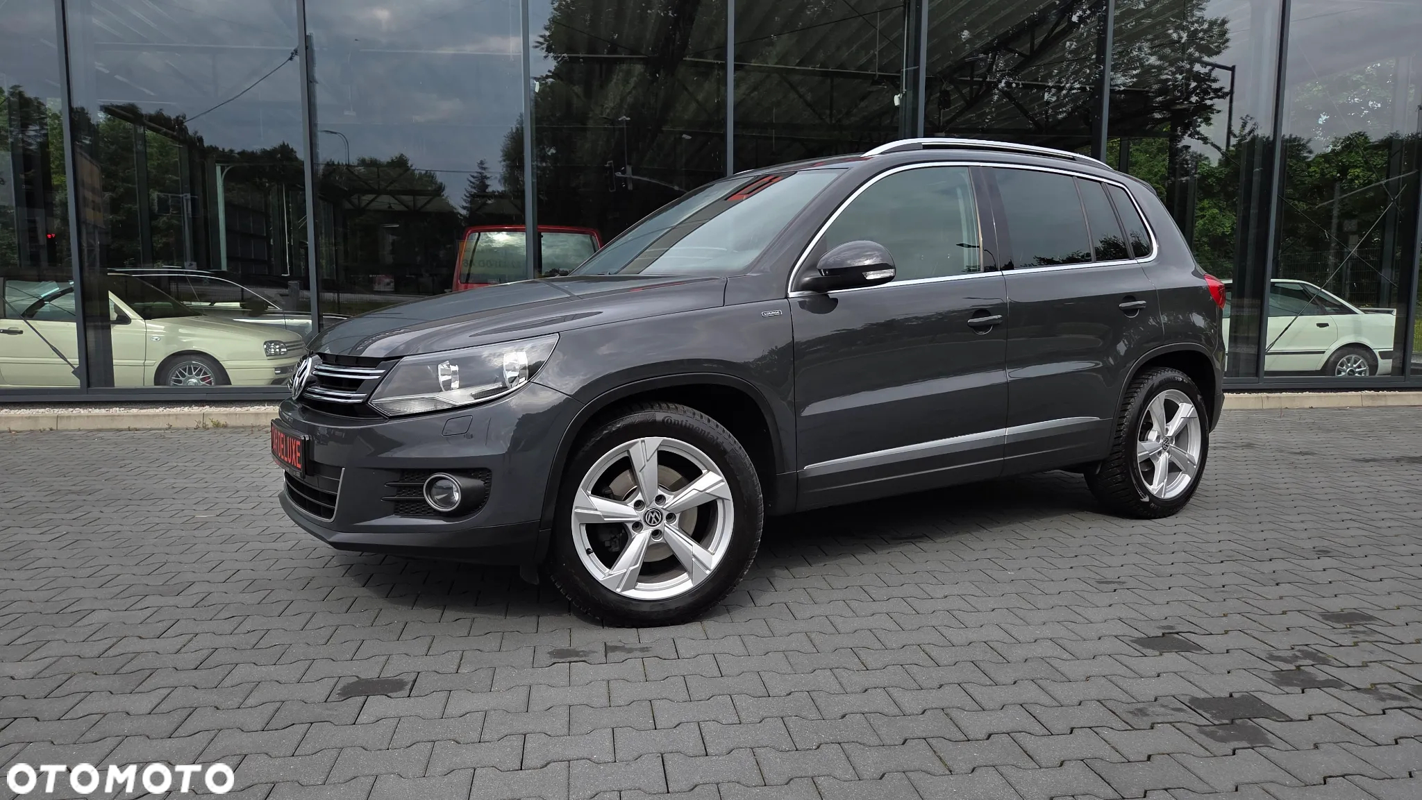 Volkswagen Tiguan 2.0 TDI DPF BlueMotion Technology Lounge Sport & Style - 35