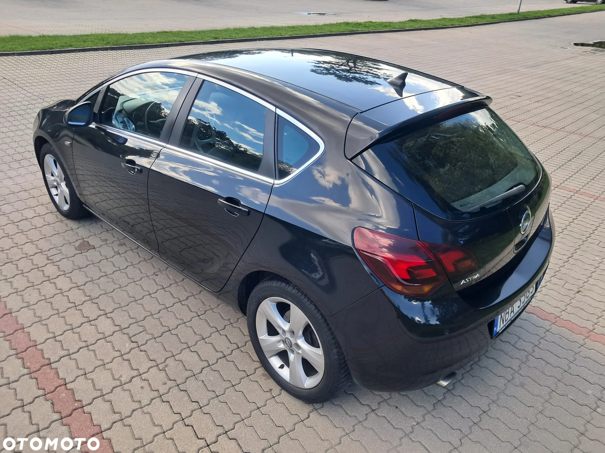 Opel Astra IV 1.4 T Cosmo - 6