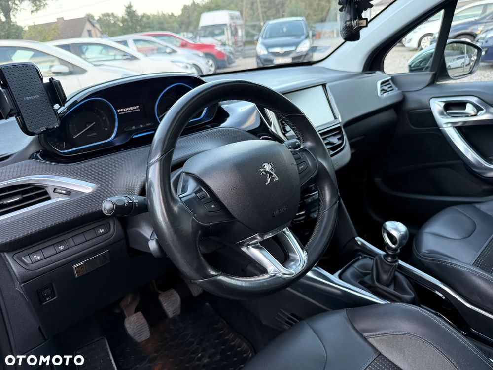 Peugeot 2008 1.6 e-HDi Allure S&S - 19