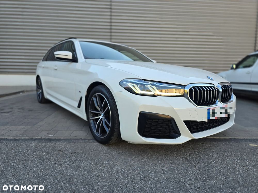 BMW Seria 5 520d xDrive MHEV M Sport sport - 4