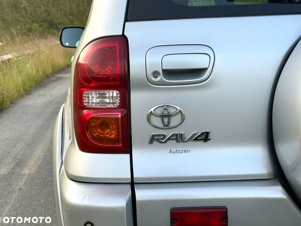 Toyota RAV4 D-4D 4x4 Sol - 29