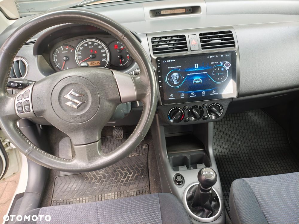 Suzuki Swift 1.3 4x4 Comfort - 4