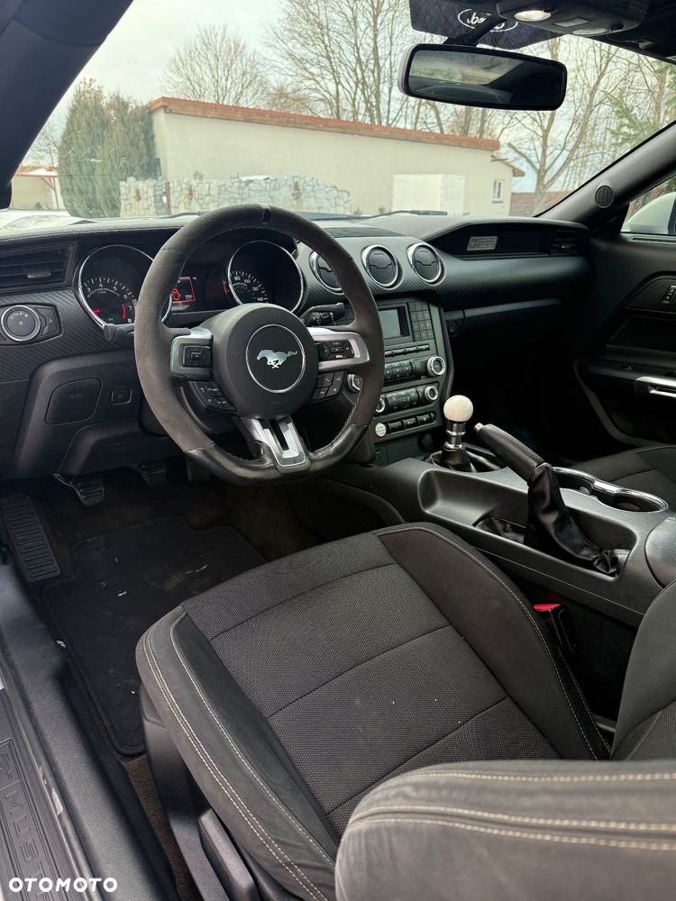 Ford Mustang 3.7 V6 Premium - 23