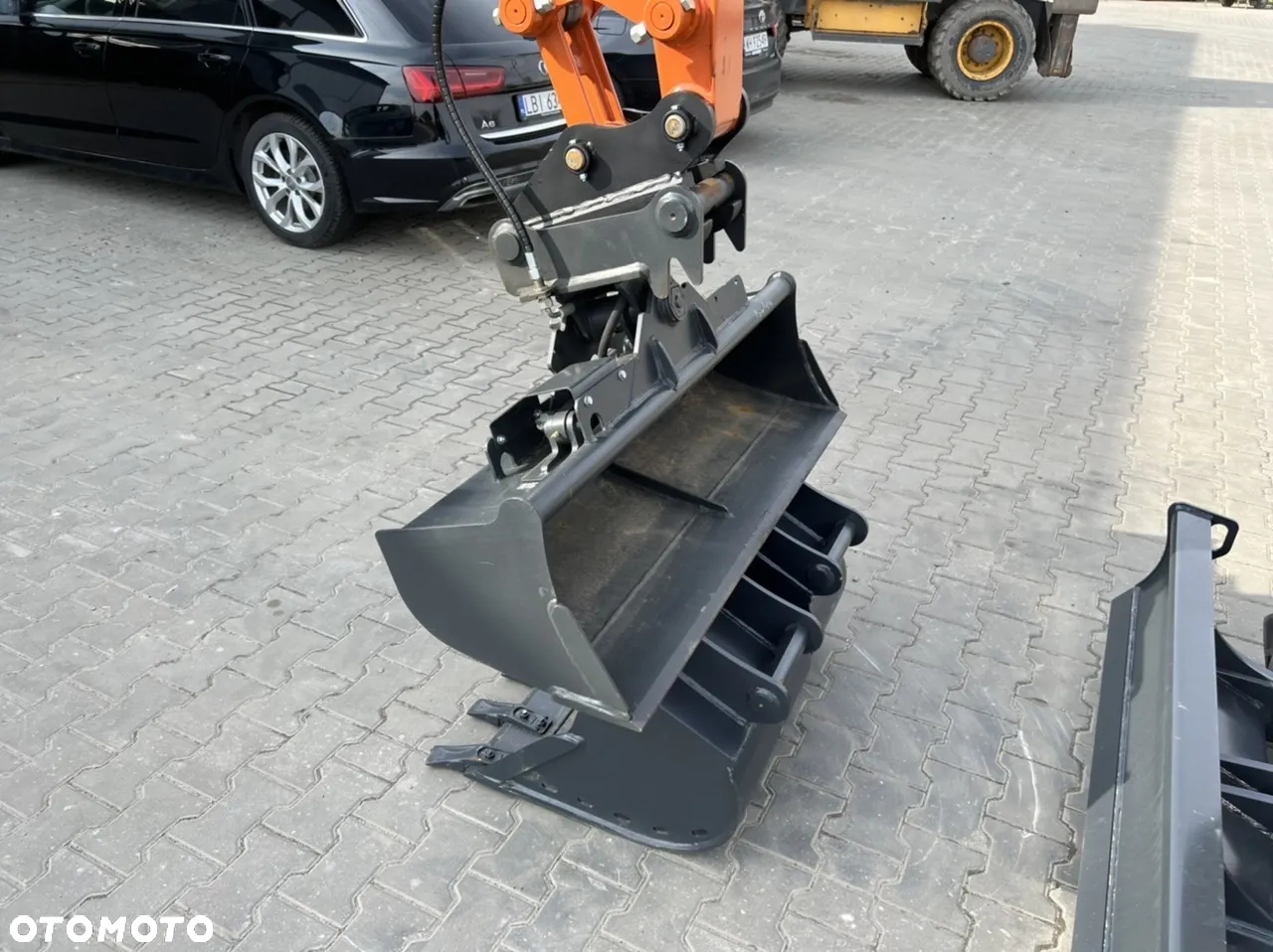 Hitachi 2.7 tony ZX26-6 Szybkozłącze 3 Łyżki - 6
