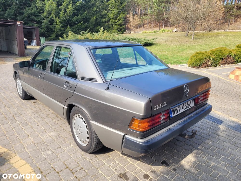 Mercedes-Benz W201 (190) - 9