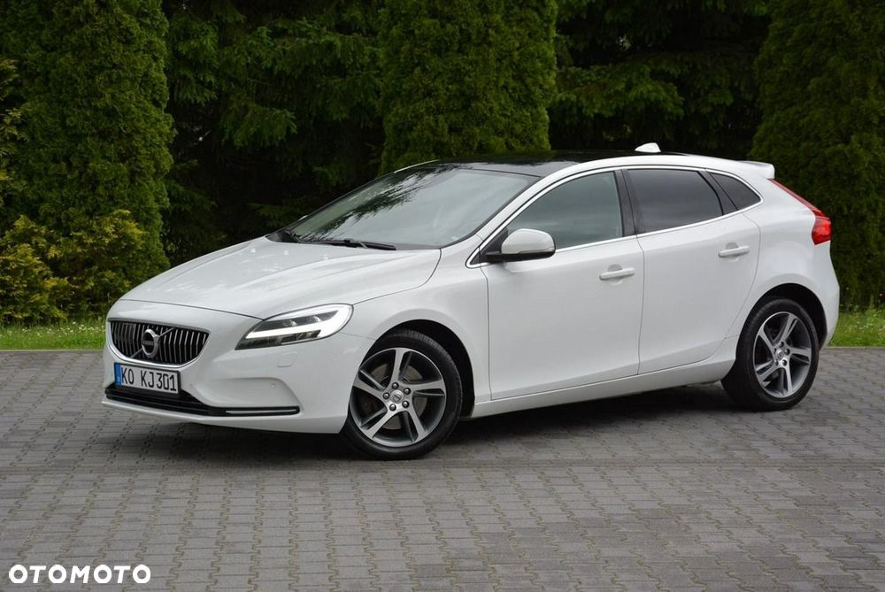Volvo V40 T3 Geartronic Summum - 11