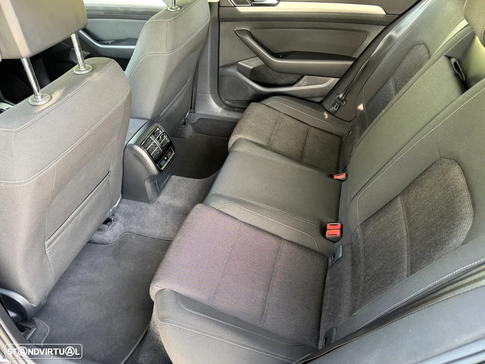 VW Passat Variant 2.0 TDi Business Package DSG - 7