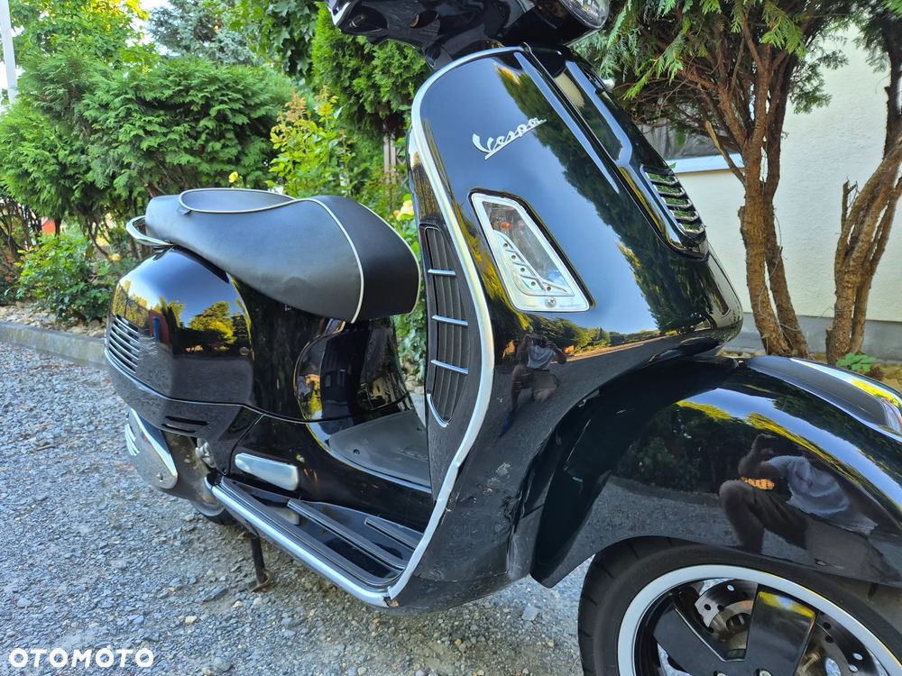Vespa GTS - 25