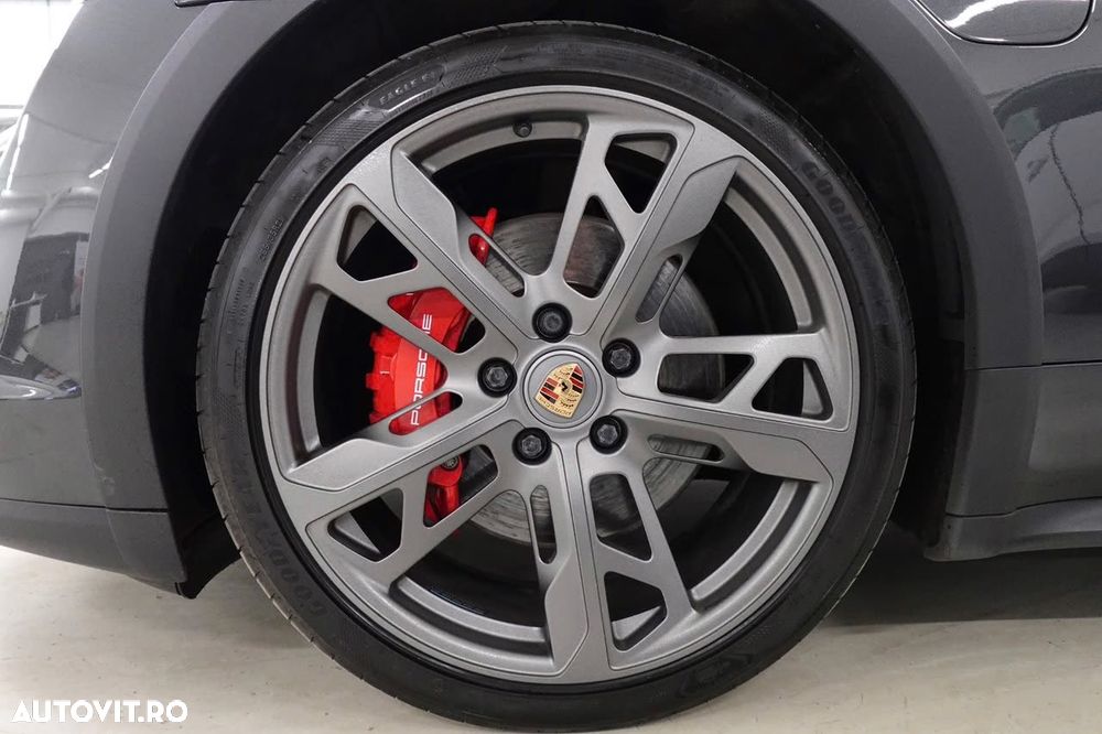 Porsche Taycan 4S - 8