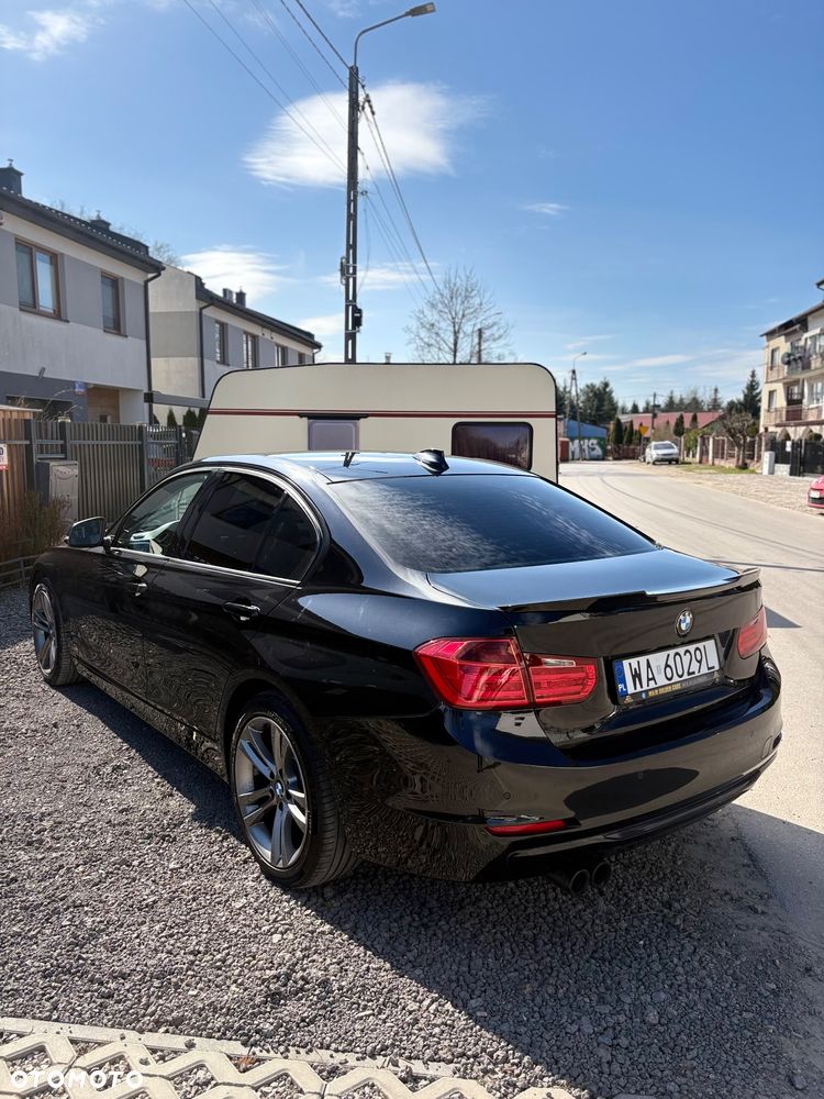 BMW Seria 3 328i Sport Line - 20