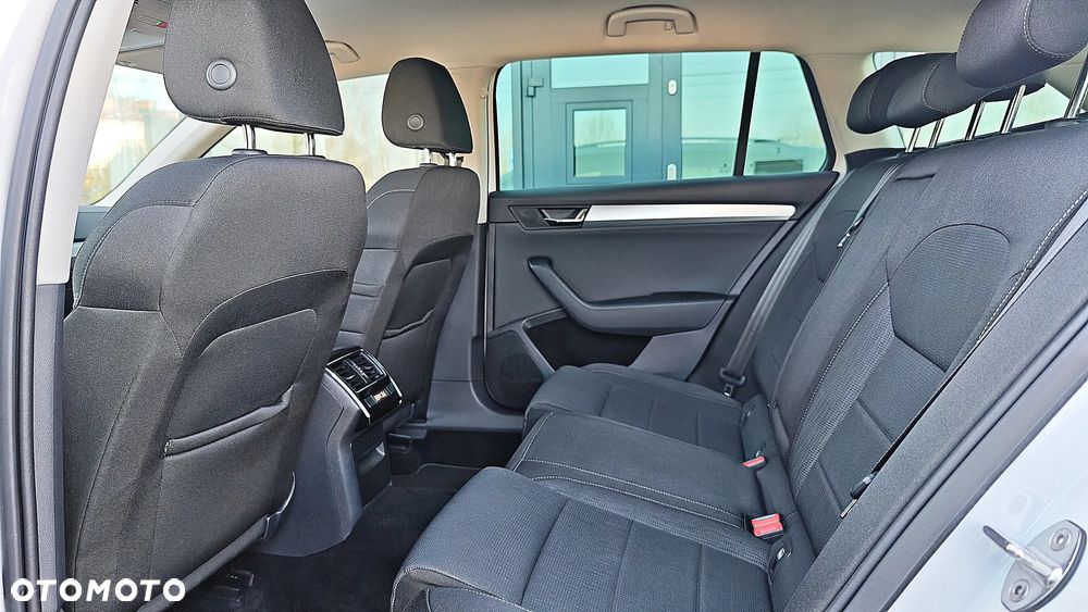 Skoda Superb 1.6 TDI Style DSG - 23