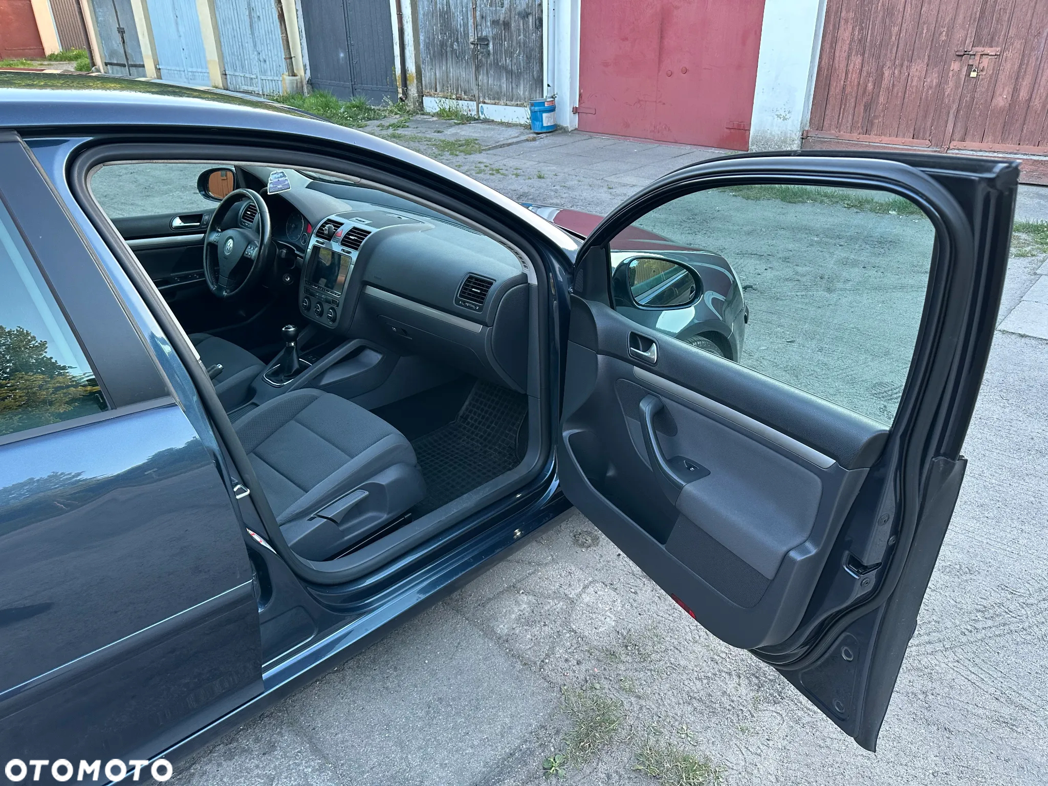 Volkswagen Golf - 25