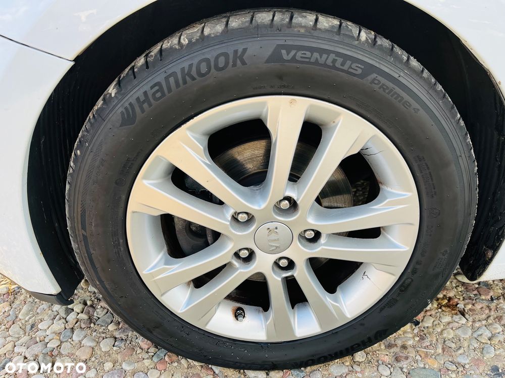 Kia Ceed 1.6 GDI SW Dream-Team Edition - 22