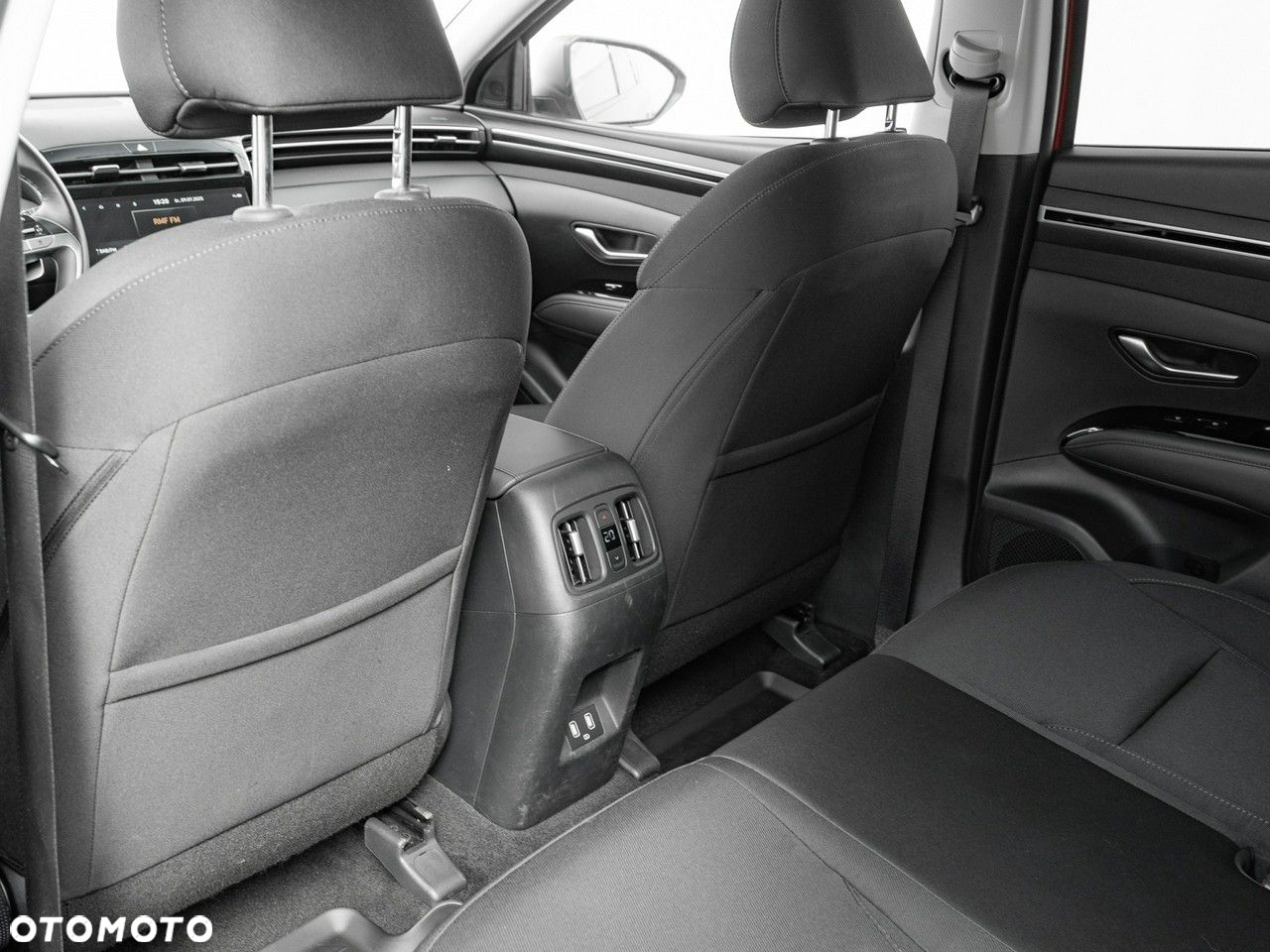 Hyundai Tucson 1.6 T-GDi HEV Executive 4WD - 26