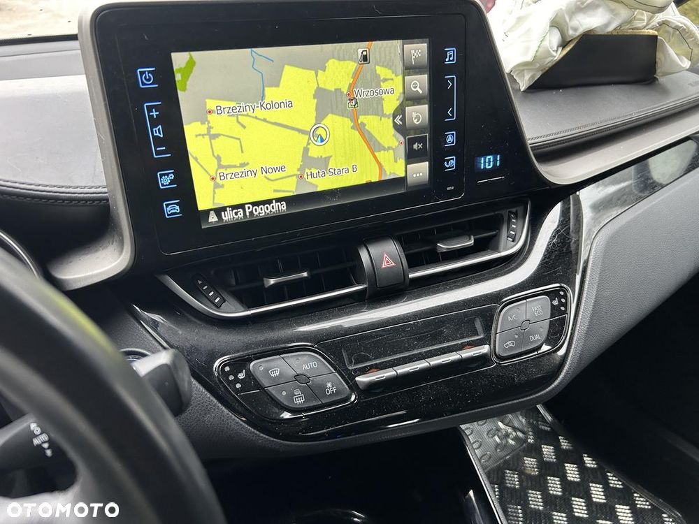 Toyota C-HR - 15