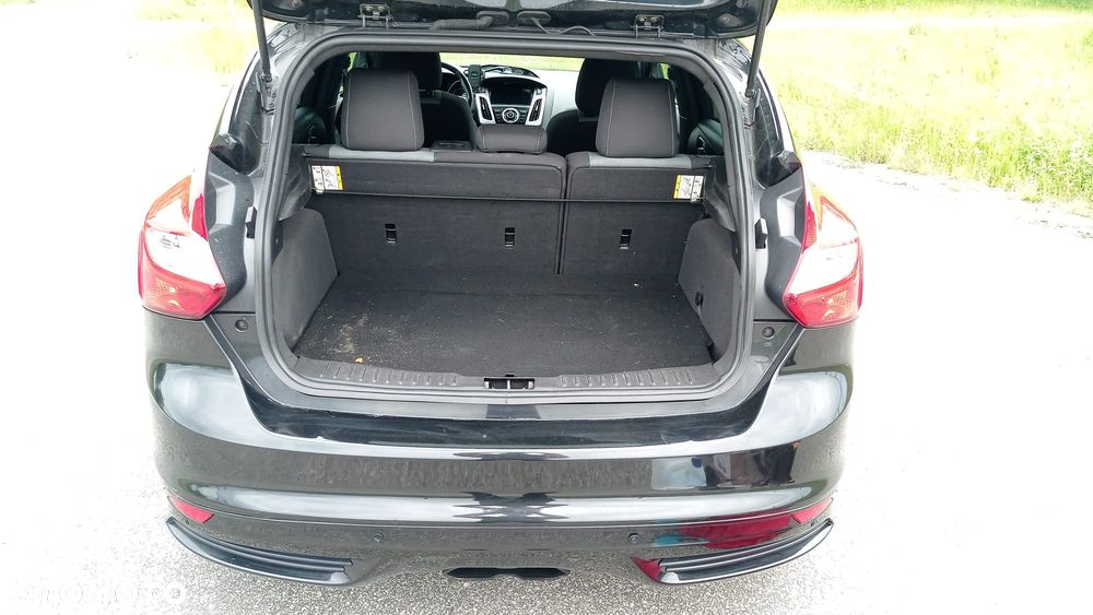 Ford Focus ST - 9