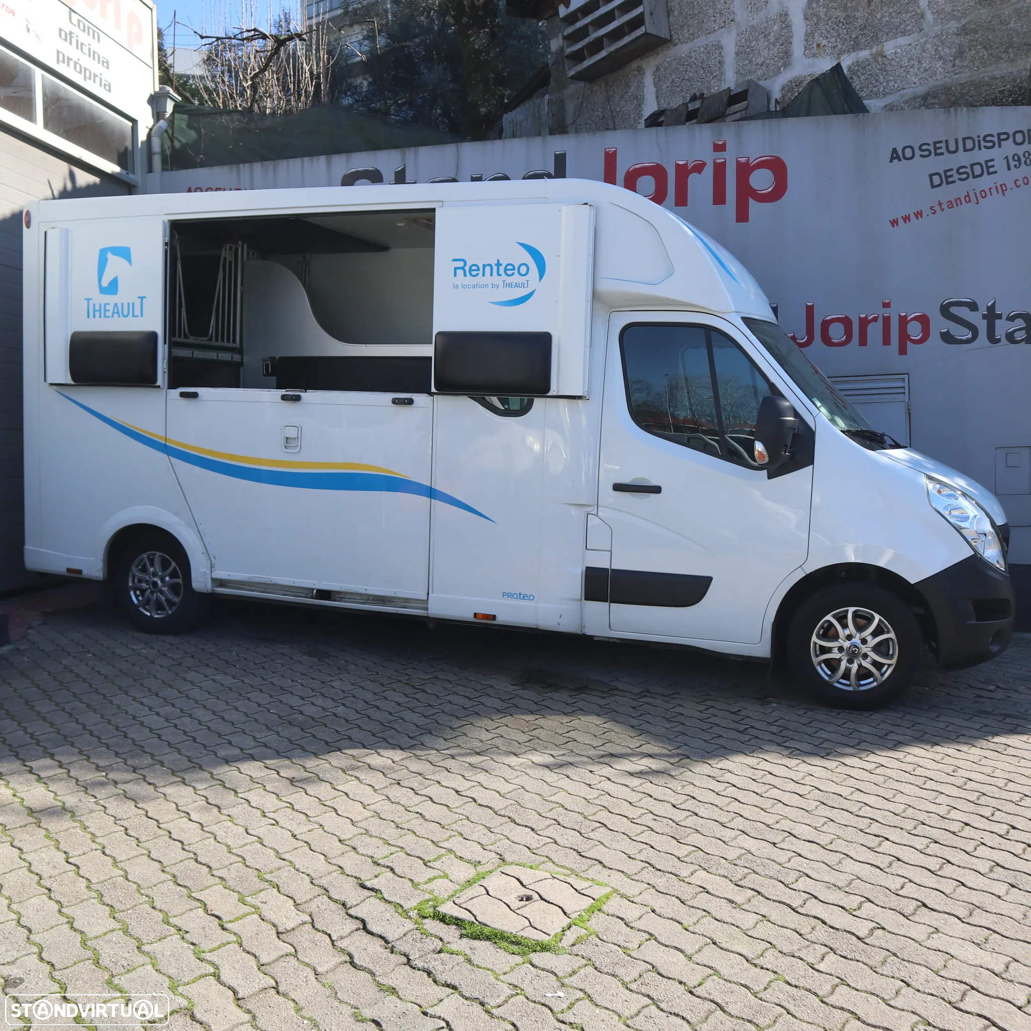 Renault Master 2.3 dCi 170cv Transporte Cavalos - 2