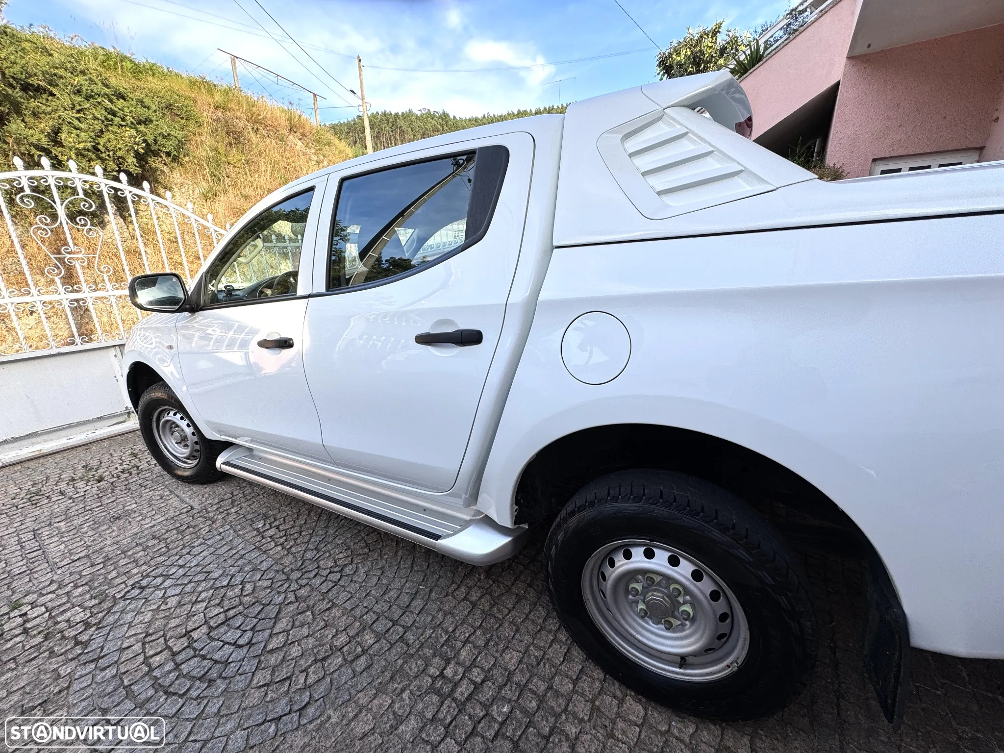 Mitsubishi L200 2.4 DI-D CD Invite 4WD - 10