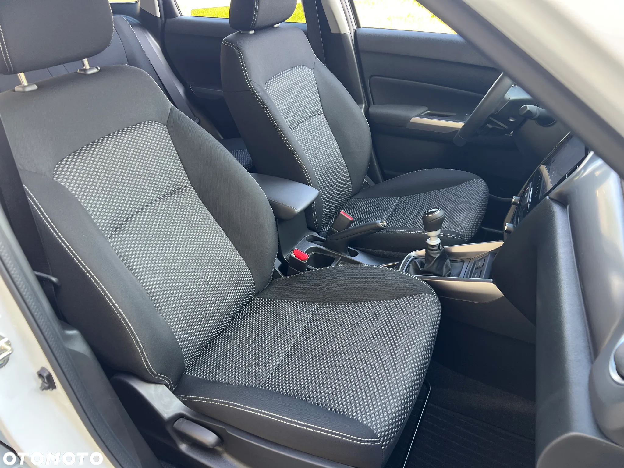 Suzuki Vitara 1.4 Boosterjet mHEV Premium Plus 2WD - 18