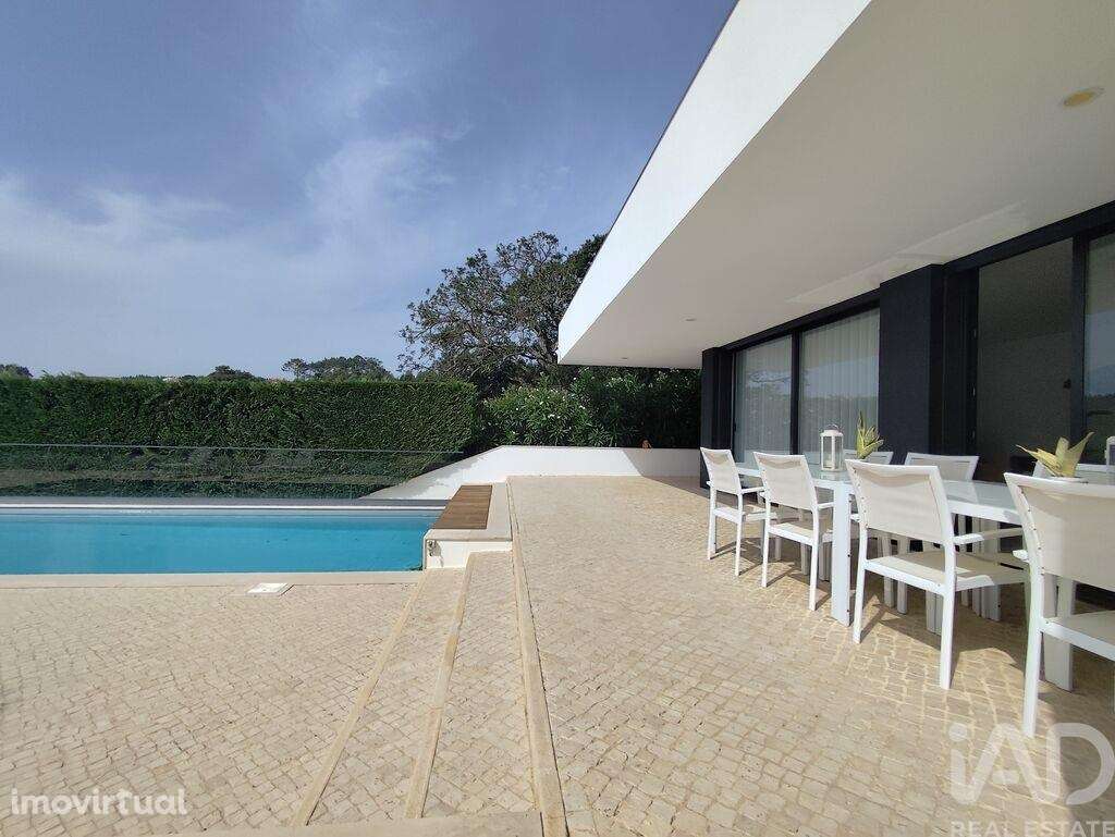 Casa / Villa T4 em Cela de 222,00 m2 - Grande imagem: 2/30