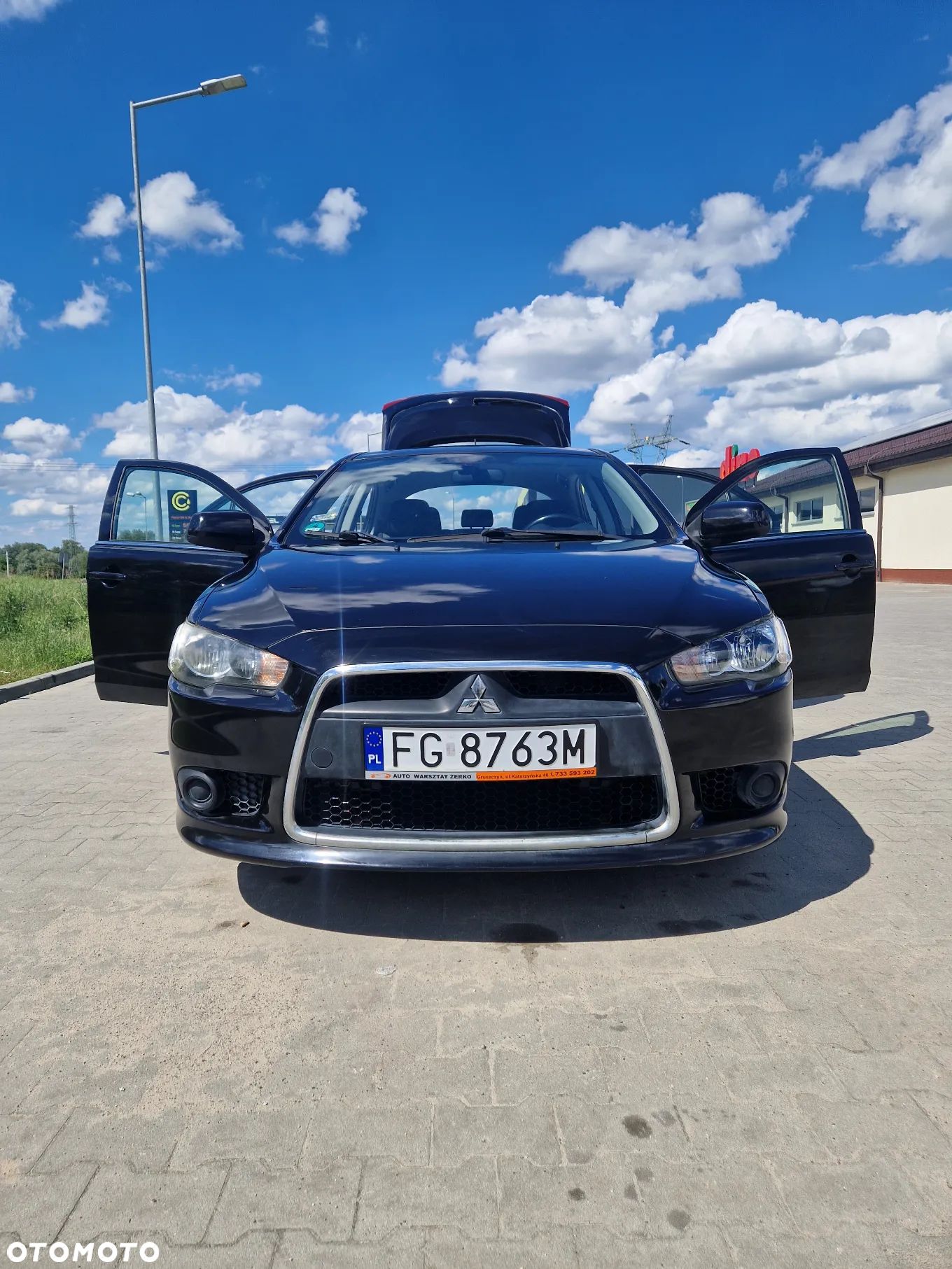 Mitsubishi Lancer - 1