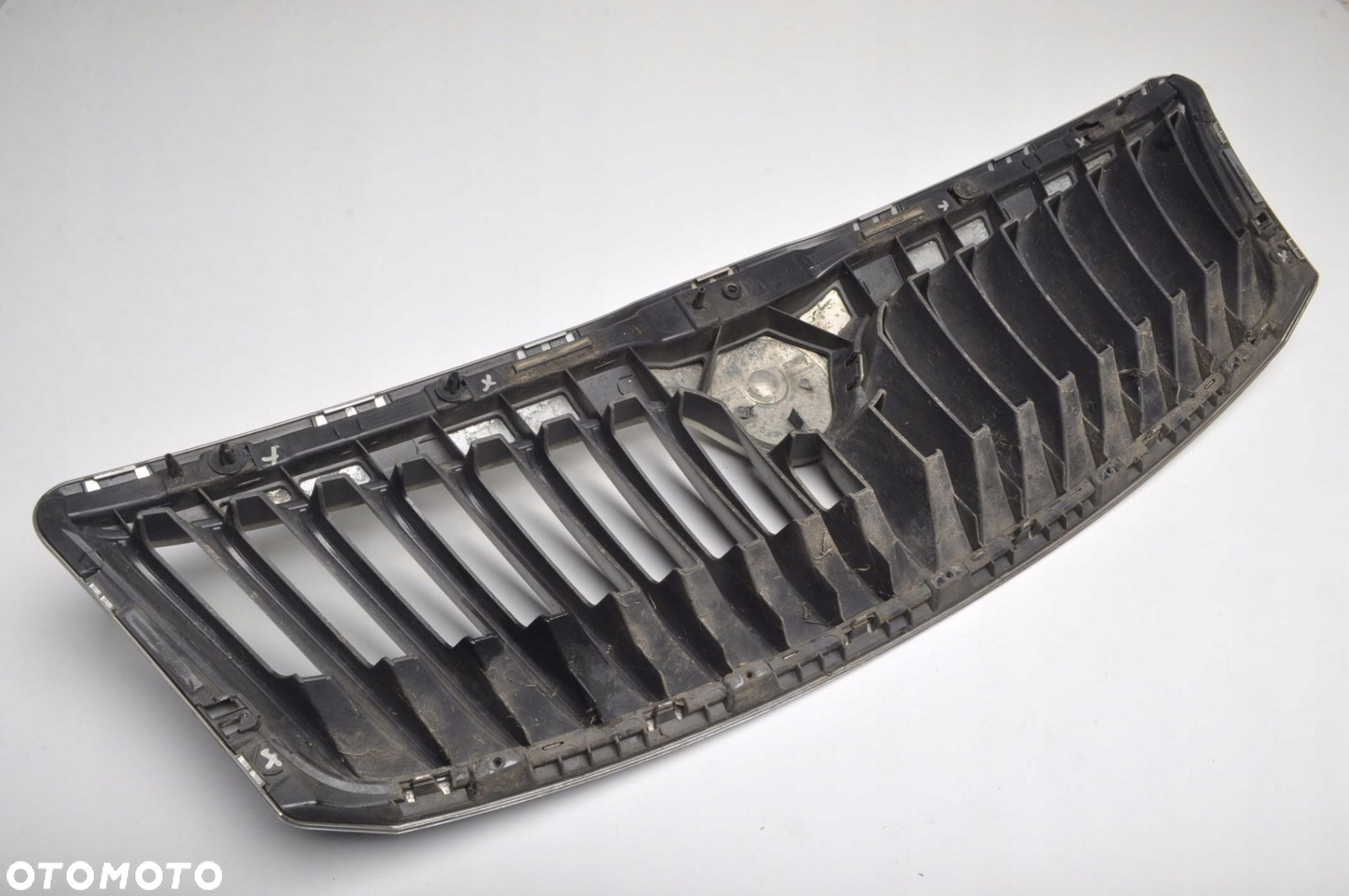 SKODA OCTAVIA II ATRAPA GRIL GRILL 1Z0853651C - 9