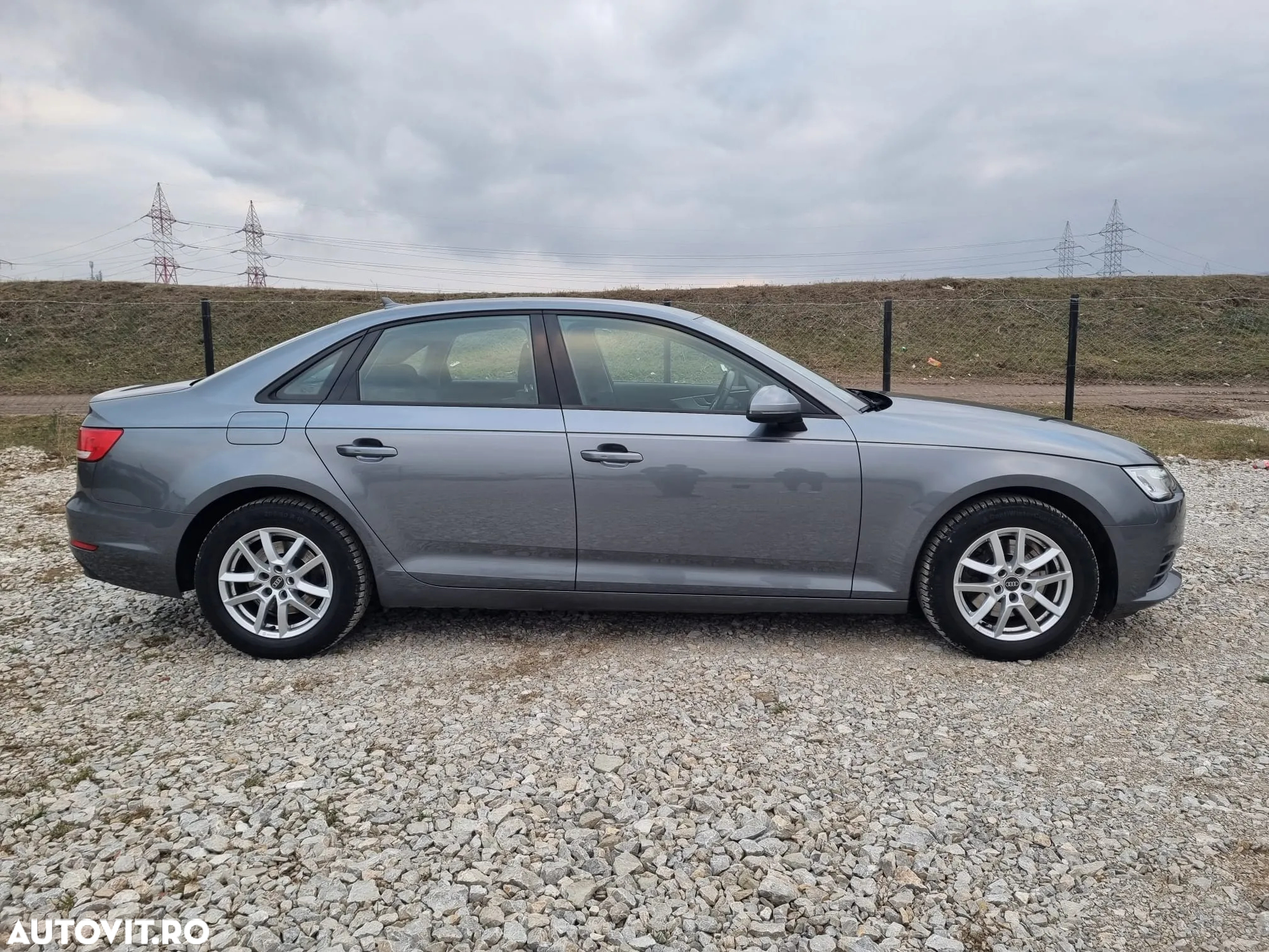 Audi A4 Avant 2.0 TDI S tronic Sport - 8