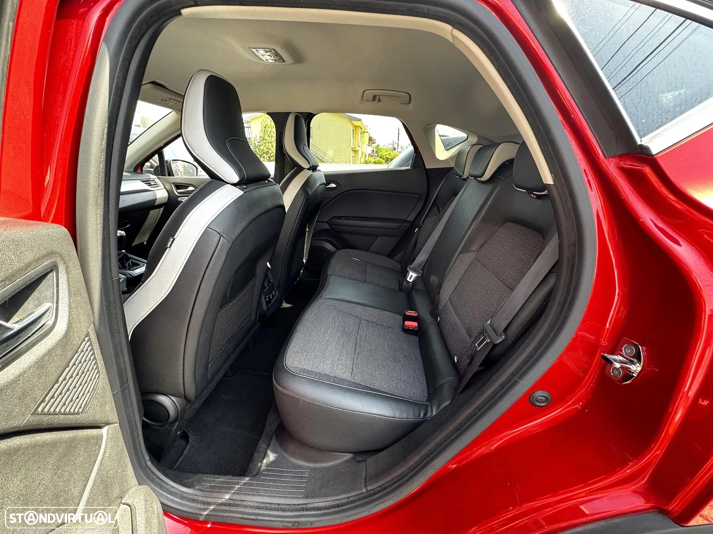 Renault Captur 1.0 TCe Exclusive - 31