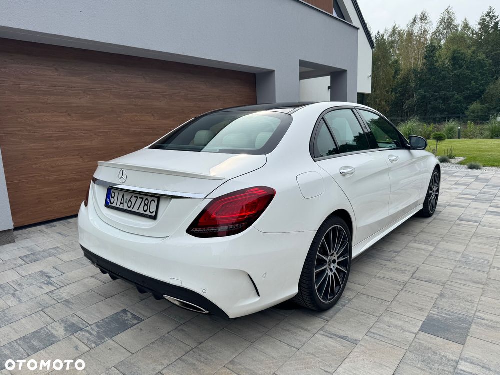 Mercedes-Benz Klasa C 300 4Matic 9G-TRONIC AMG Line - 3