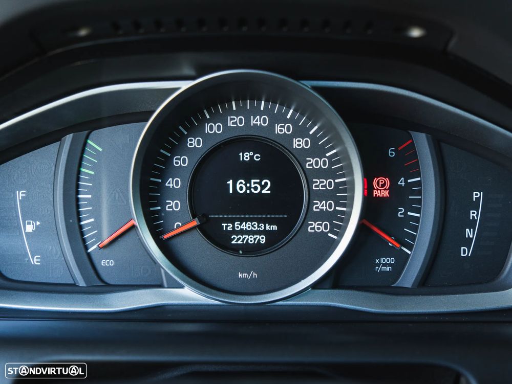 Volvo XC 60 D4 Geartronic Summum - 15