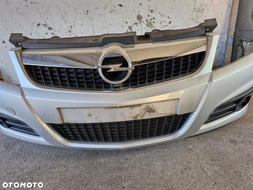 Zderzak przedni przód Opel Vectra C Signum LIFT Z157 europa - 2