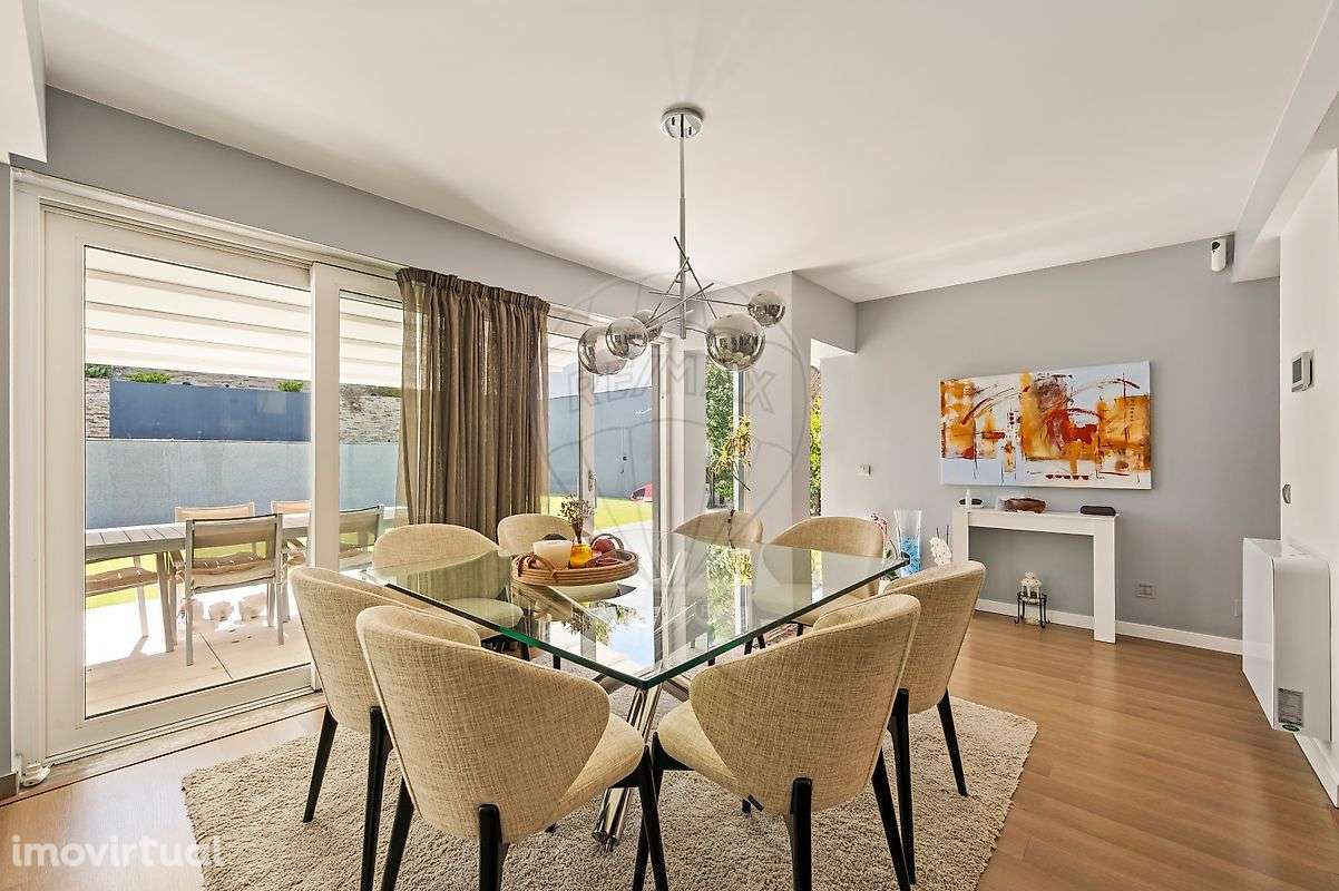 Moradia T5 para venda - Grande imagem: 2/48