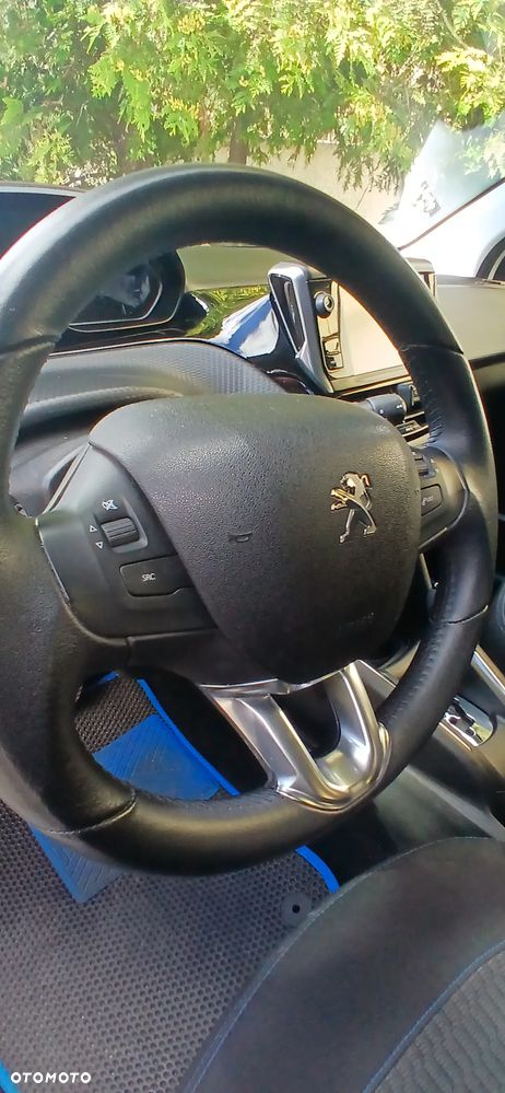 Peugeot 208 1.2 PureTech GPF Signature S&S EAT6 - 25