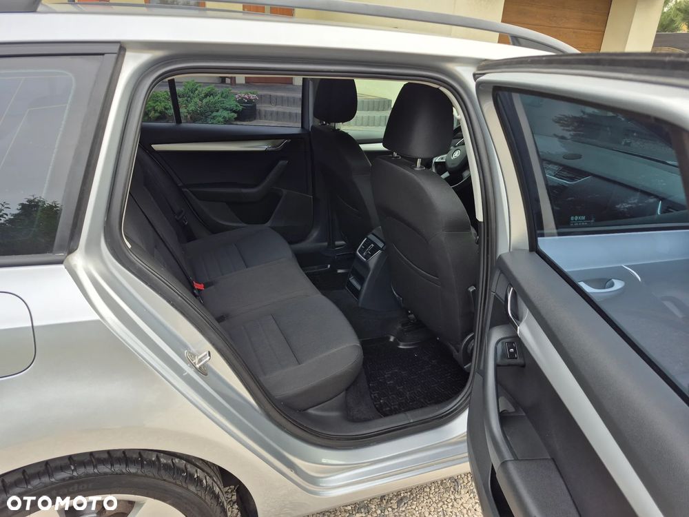 Skoda Octavia 1.6 TDI Elegance - 11