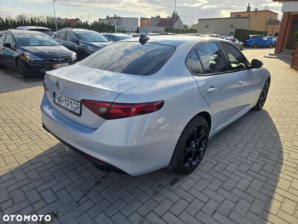 Alfa Romeo Giulia - 4