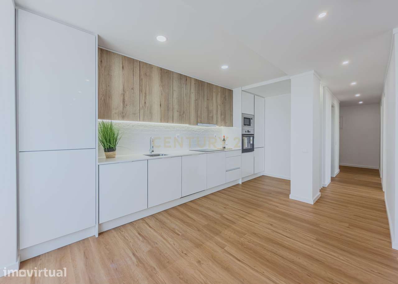 Apartamento 3 assoalhadas, remodelado com acabamentos de charme, situa - Grande imagem: 4/23
