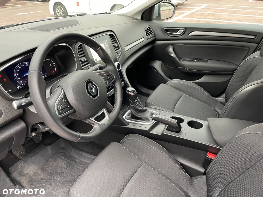 Renault Megane 1.3 TCe FAP Zen - 11