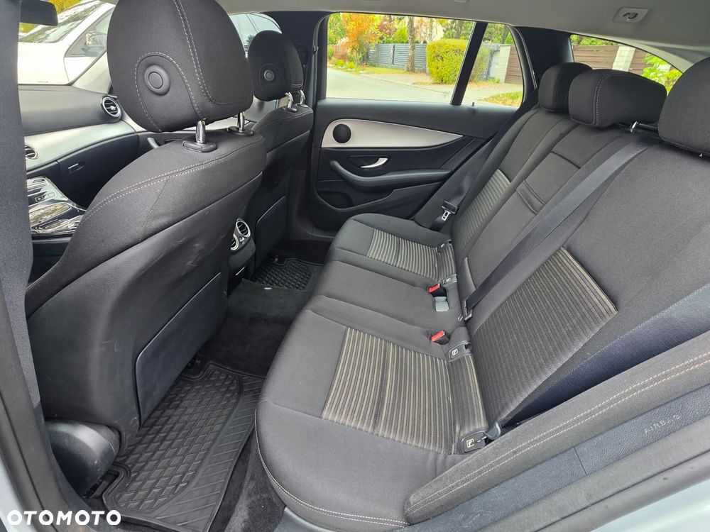 Mercedes-Benz Klasa E 220 d 9G-TRONIC Avantgarde - 31