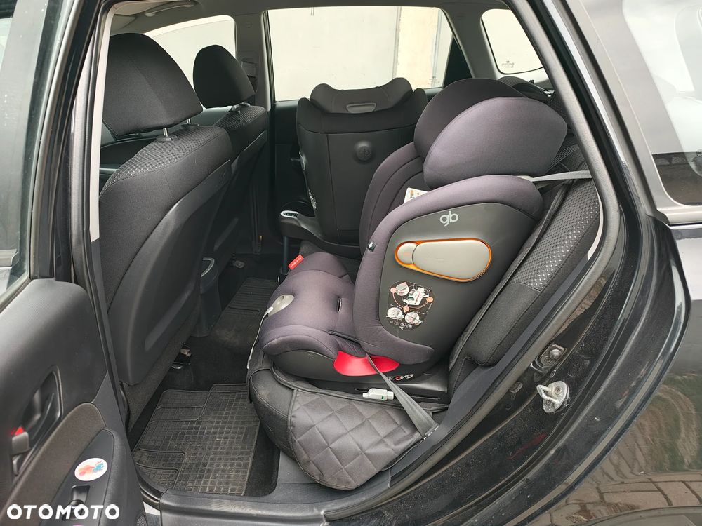 Hyundai i30 1.4 Base + - 16