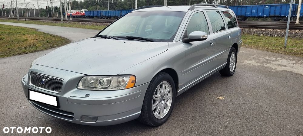 Volvo V70 D5 AWD Summum - 1