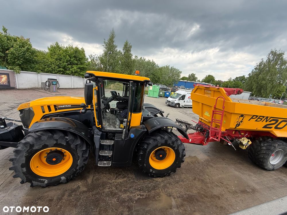 JCB FASTRAC 4220 iCON - 1