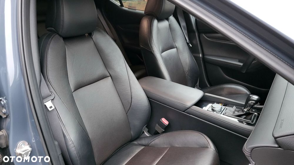 Mazda 3 2.0 mHEV Hikari - 23